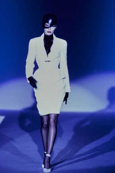 Look 17